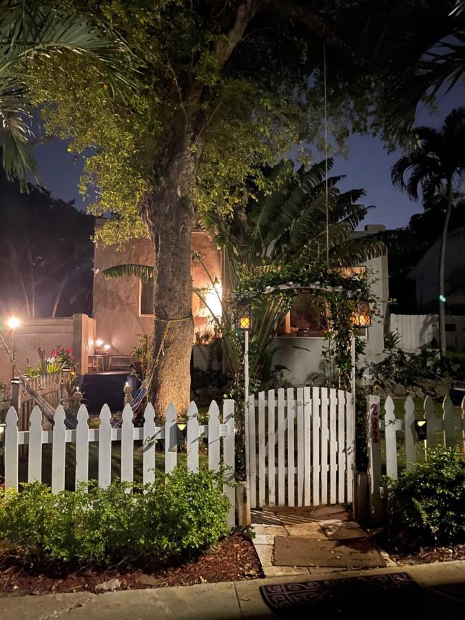 Ne Miami Cottage Exterior photo