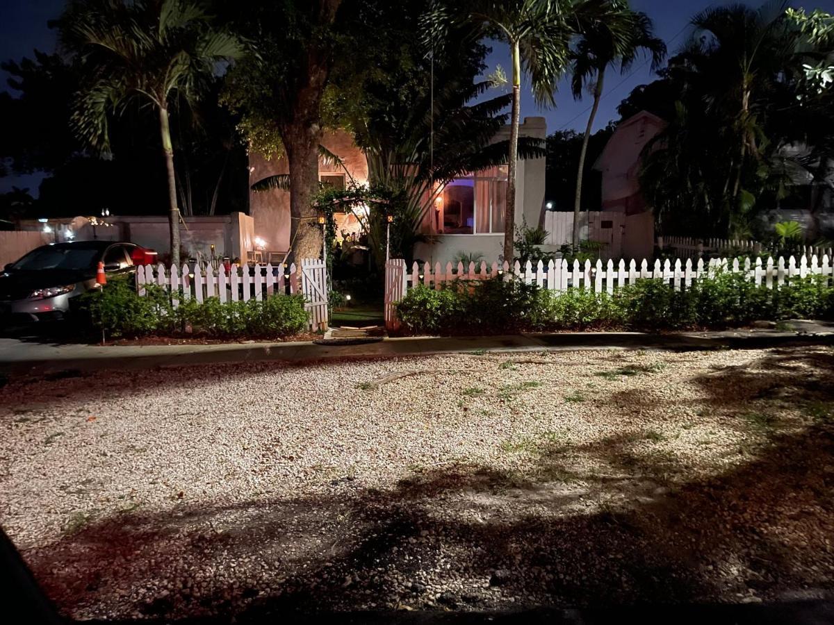 Ne Miami Cottage Exterior photo